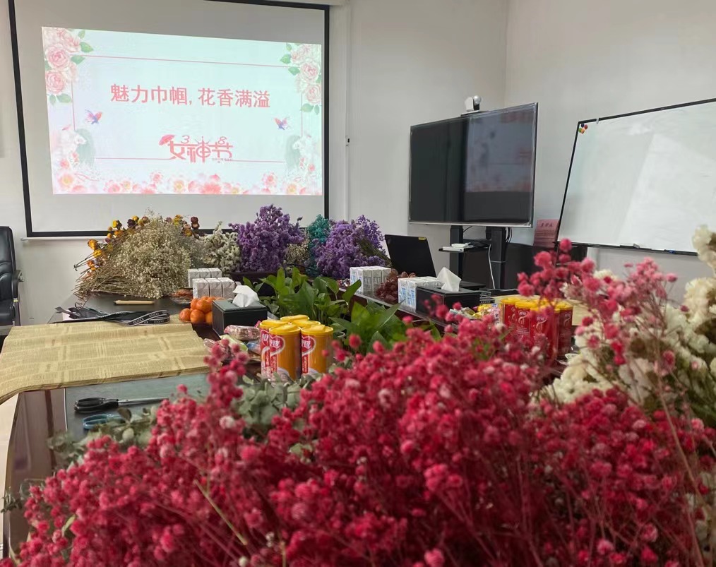 开云注册-开云(中国)
,宏明日望,株洲电子科技,湖南电容器,株洲电容器,电容器