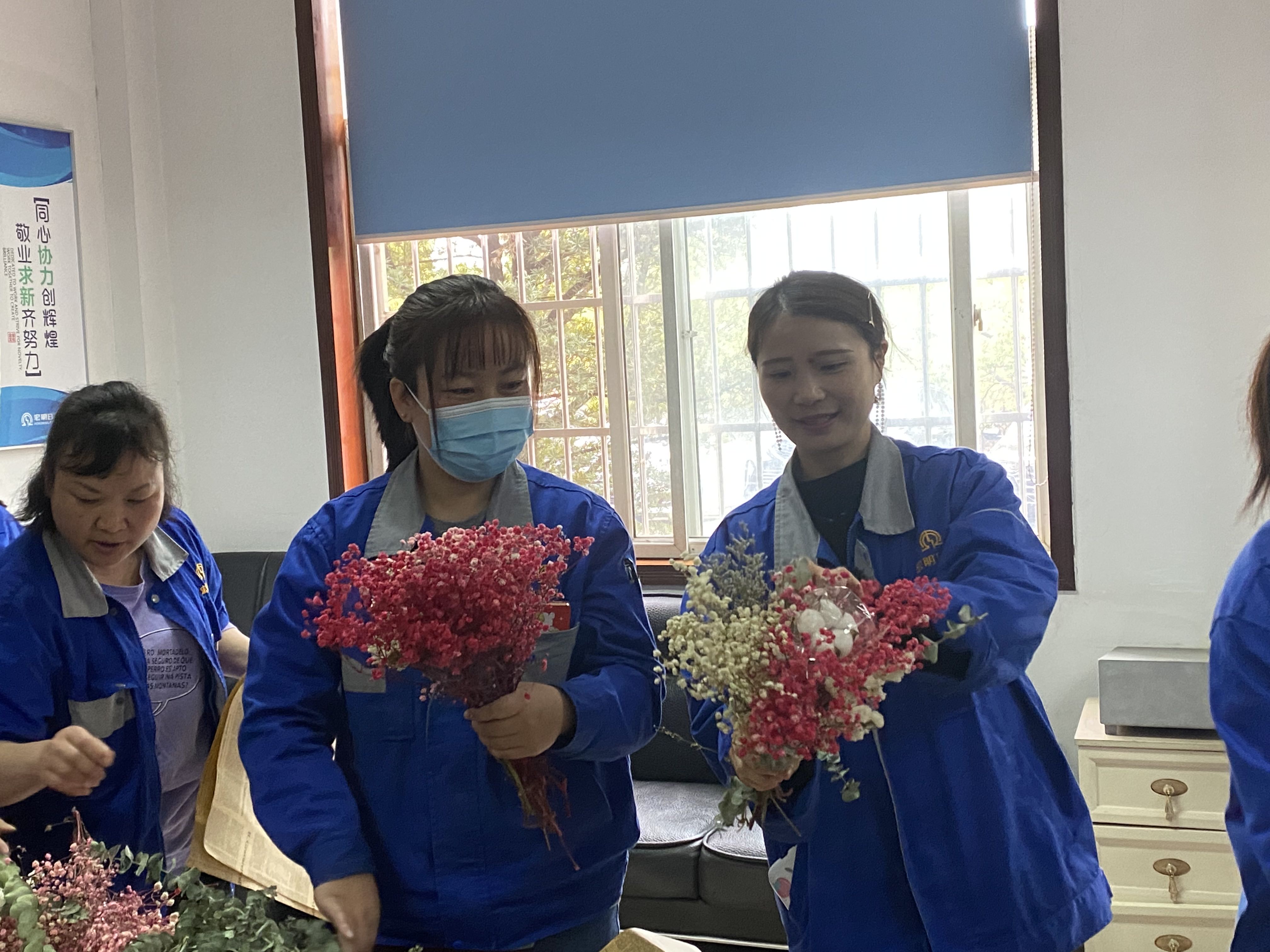 开云注册-开云(中国)
,宏明日望,株洲电子科技,湖南电容器,株洲电容器,电容器